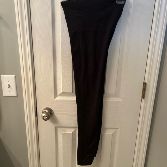 Spanx Seamless Shaping Legging - Picture 3 of 8